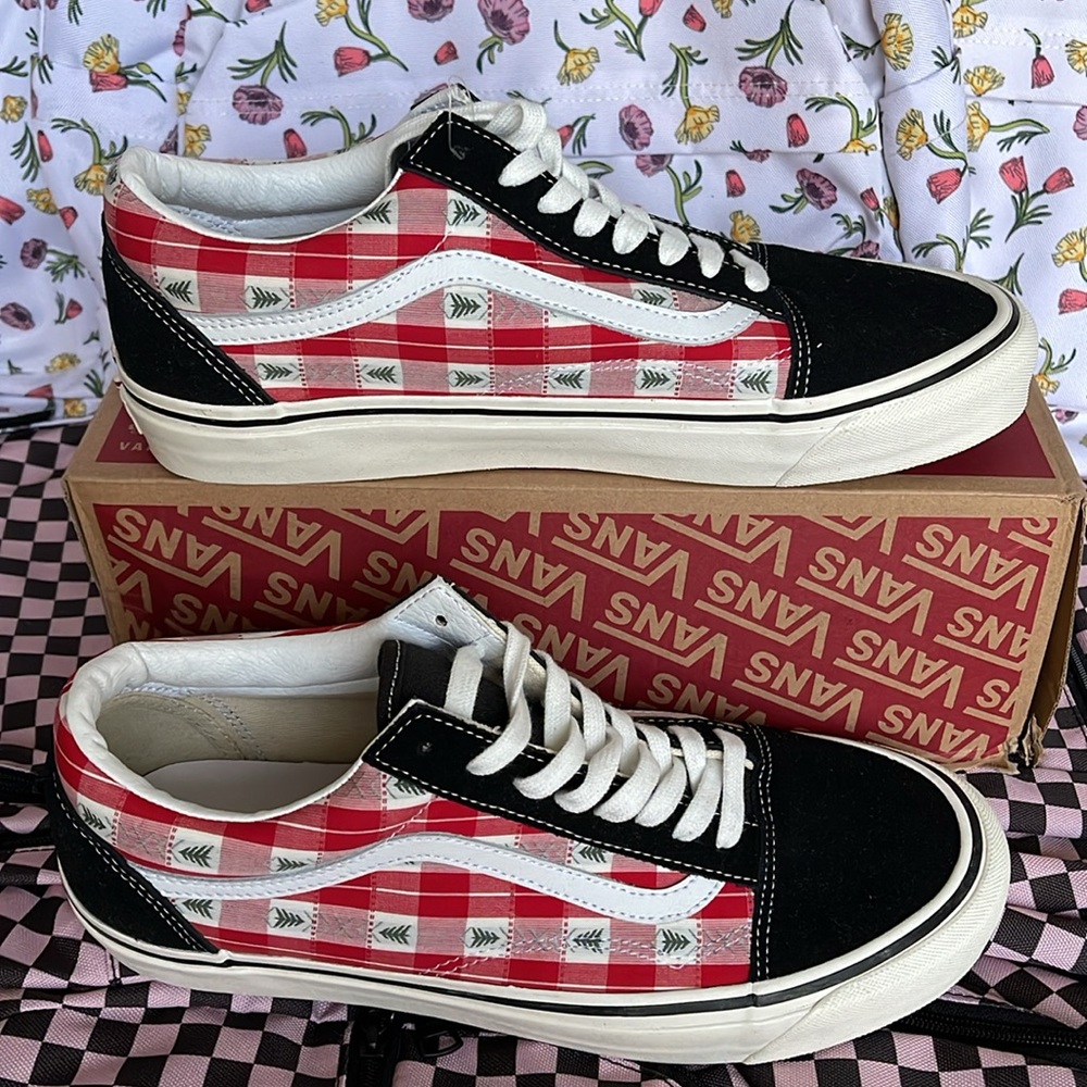 Vans Men’s Old Skool 36 D
Anaheim Factory 0g Plaid
VN0A4BW3RED
Sneakers - Picture 2 of 16
